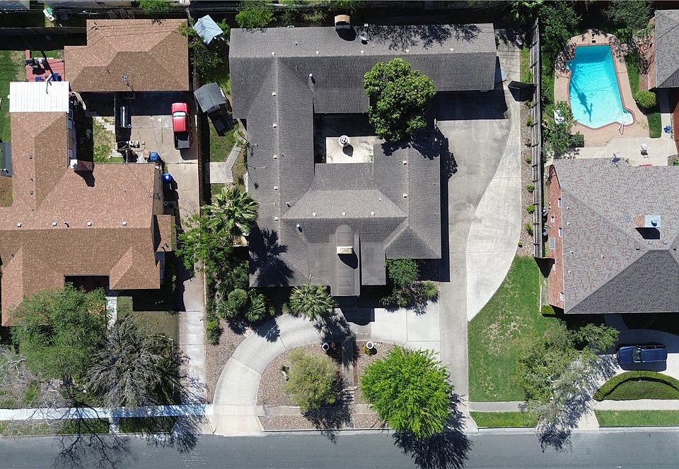 1st image of 245 Oleander Ave