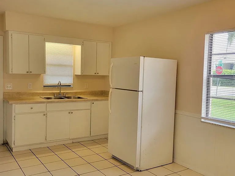 2101 Avenue G NW — Photo 5