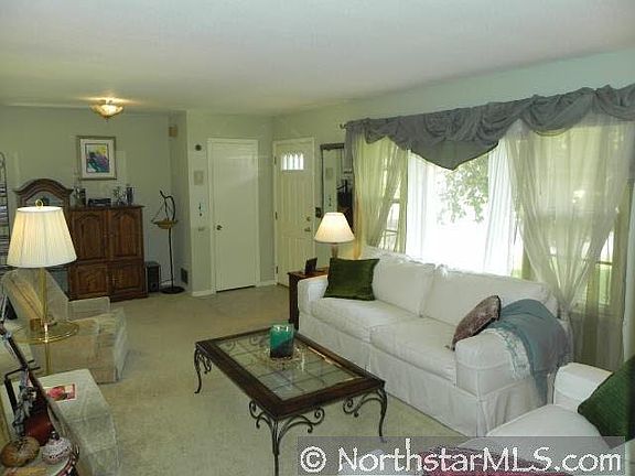 3rd image of 817 Sunkist Parkway