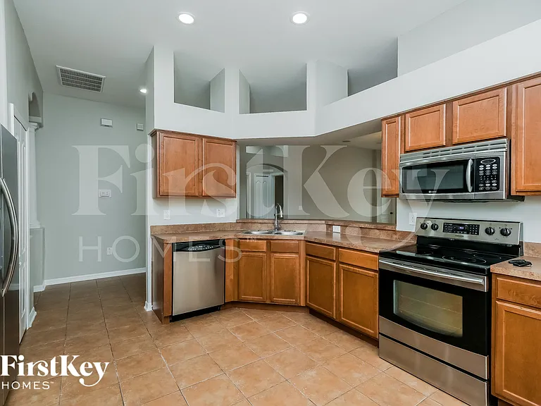 1620 Bonita Bluff Ct — Photo 9