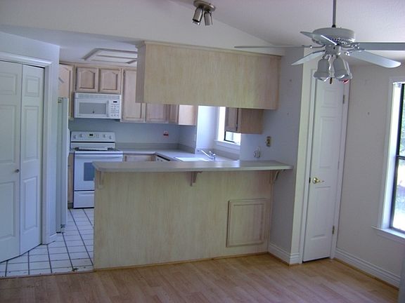 2nd image of 720 Sunrise Ave APT 62
