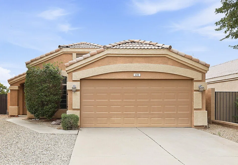 620 S Voyager Dr