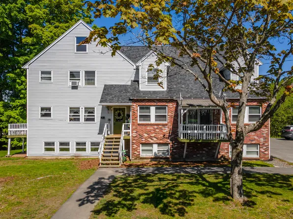 135 Glenwood Drive, Bangor, ME 04401