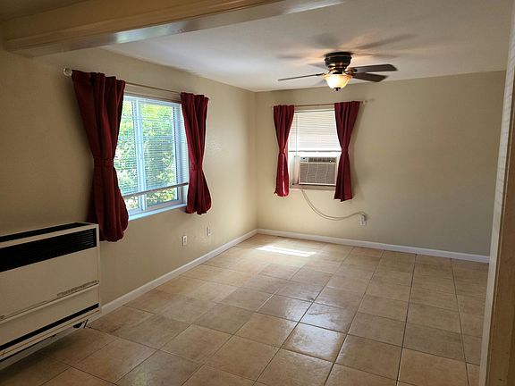 2nd image of 104 Mainhart Dr