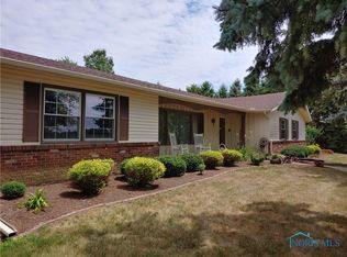 19416 Mercer Rd, Bowling Green, OH 43402