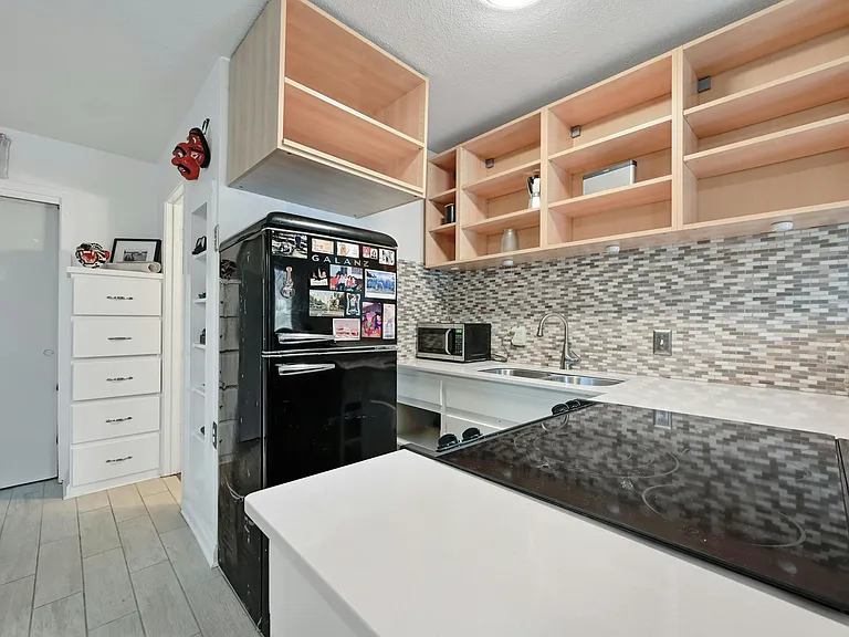 1103 Kenwood Ave #A — Photo 10