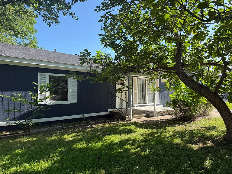 2808 Aster Ave — Photo 12