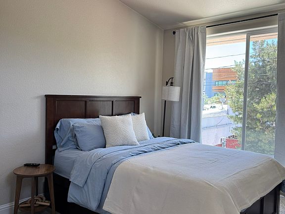 3rd image of 70 Caliente St