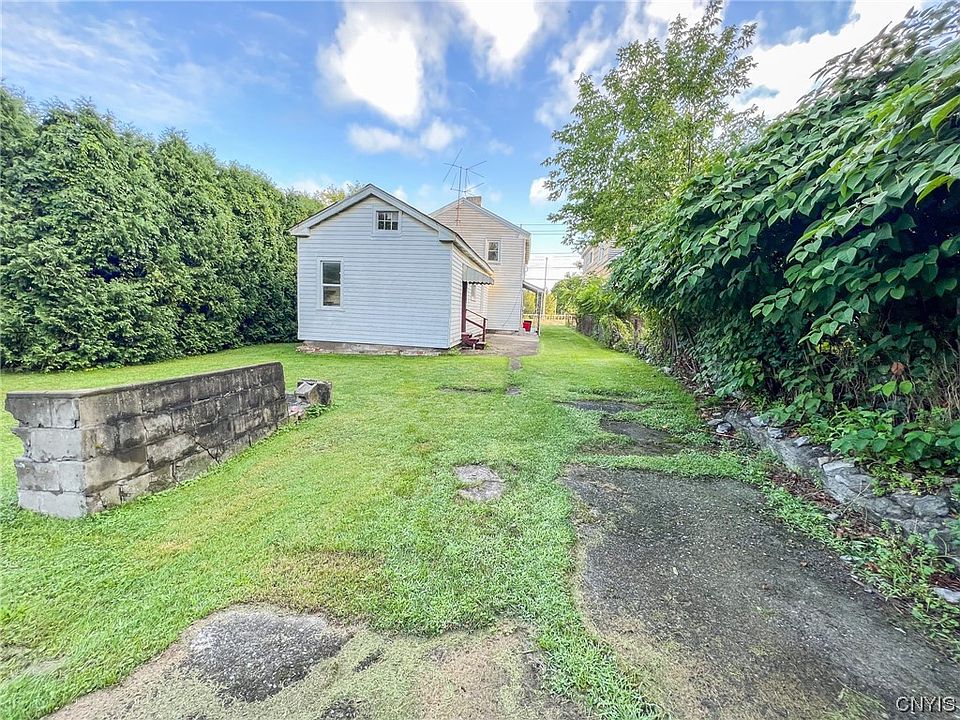 112 Clark St, Auburn, NY 13021 Zillow