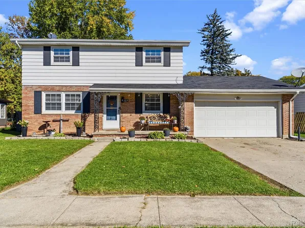 1019 Clearview Dr, Flushing, MI 48433