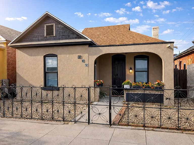 702 Arizona Ave #A — Photo 1