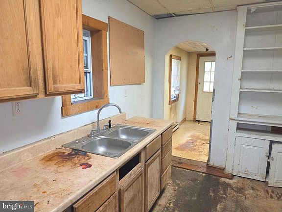 2nd image of 306 S 5th St