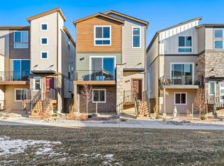 6672 Starry Night Ln, Colorado Springs, CO 80923