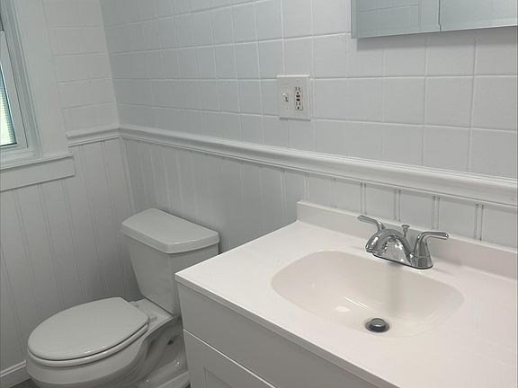 5th image of 12 Sanford St #C