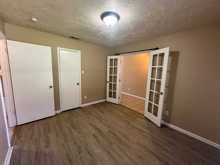 4045 Cavalry Dr — Photo 20