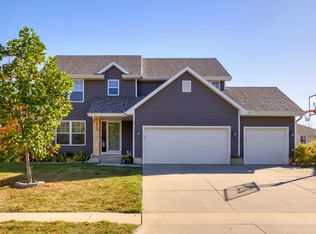 504 SW Hickory Gln, Grimes, IA 50111