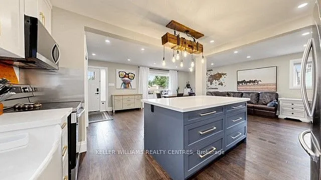 29 Bronte Cres #UPPER — Photo 5