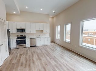 917 Sheridan St NW #402, Washington, DC 20011