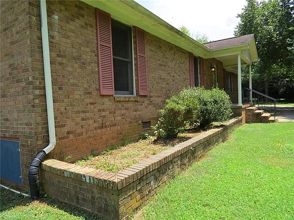 2nd image of 1818 Delmar Dr