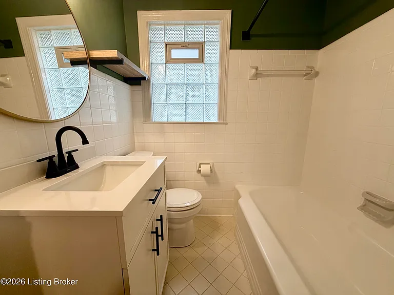 2219 Woodbourne Ave — Photo 11