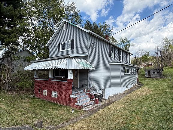 2nd image of 130 Carr Ave