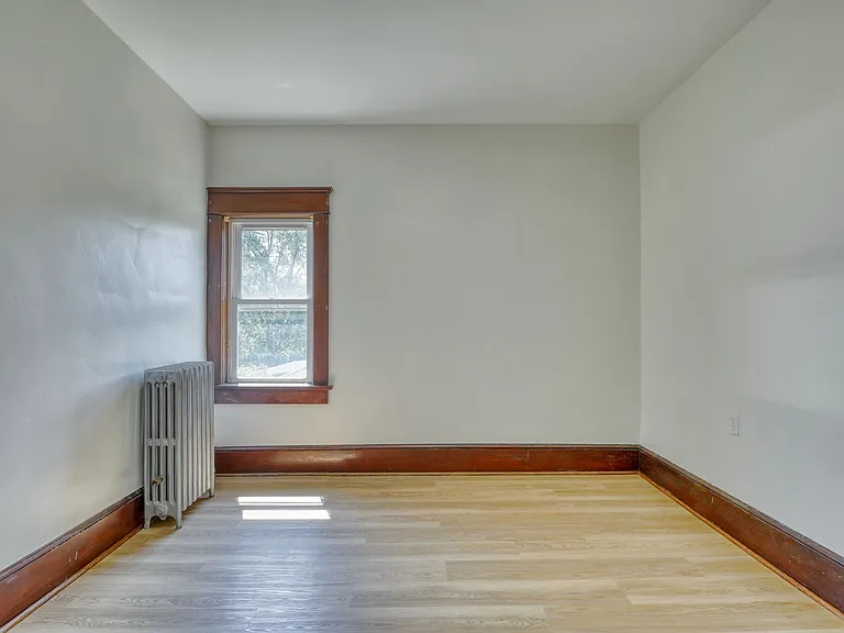 16 Florida Ave — Photo 10