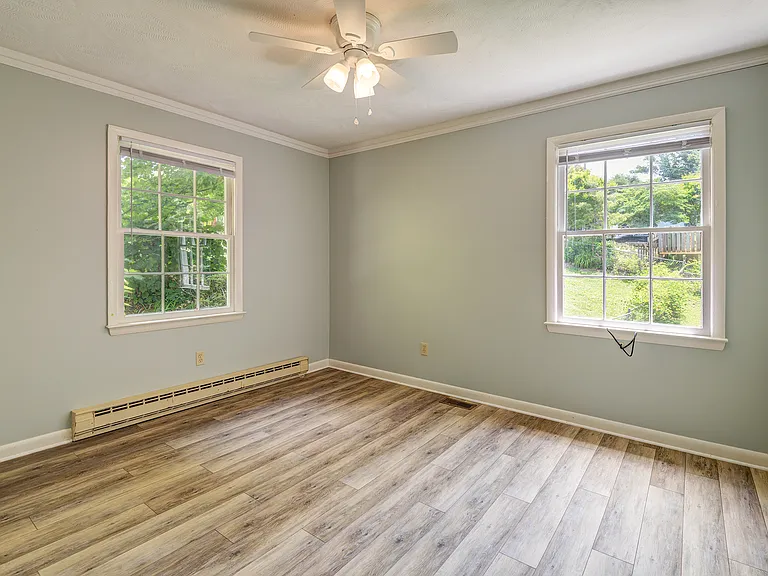 364 Pearson Dr — Photo 14