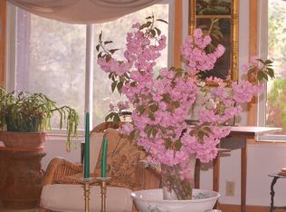 11 Beach Rd, Burlington, CT 06013