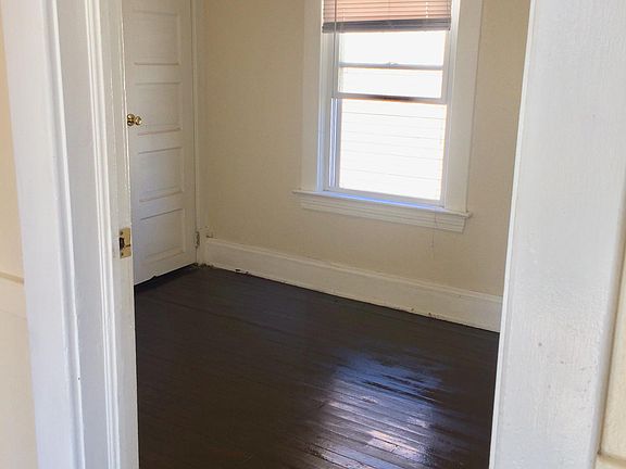 4th image of 1004 Buhrer Ave