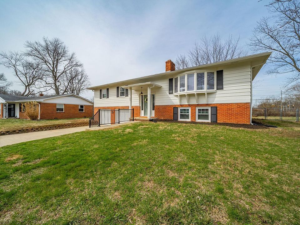 1st image of 807 Bittersweet Ln