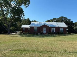 608 S John St, New Brockton, AL 36351
