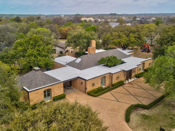 1035 Normandy Dr, Graham, TX 76450