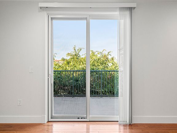 5th image of 650 Mill St #204