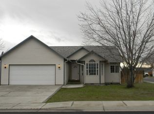 387 NW 10th St, Hermiston, OR 97838