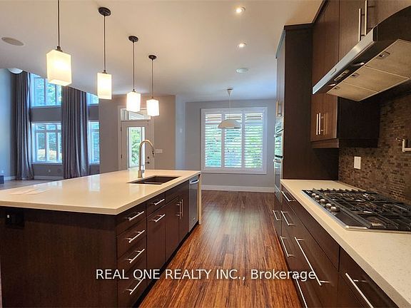 5th image of 531 Jeanette Dr