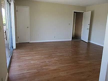 4th image of 1722 Whitwood Ln #4