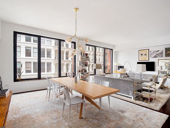 3rd image of 10 Bond St APT 4W