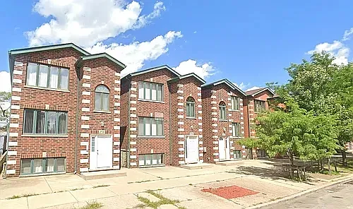 2704 W 37th Pl #2