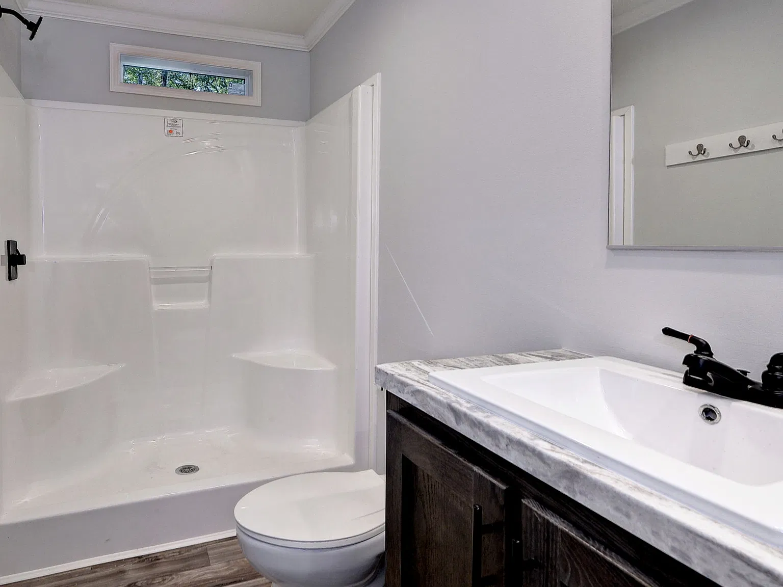 3 bed, 1367 sqft, $1,995 — Photo 2
