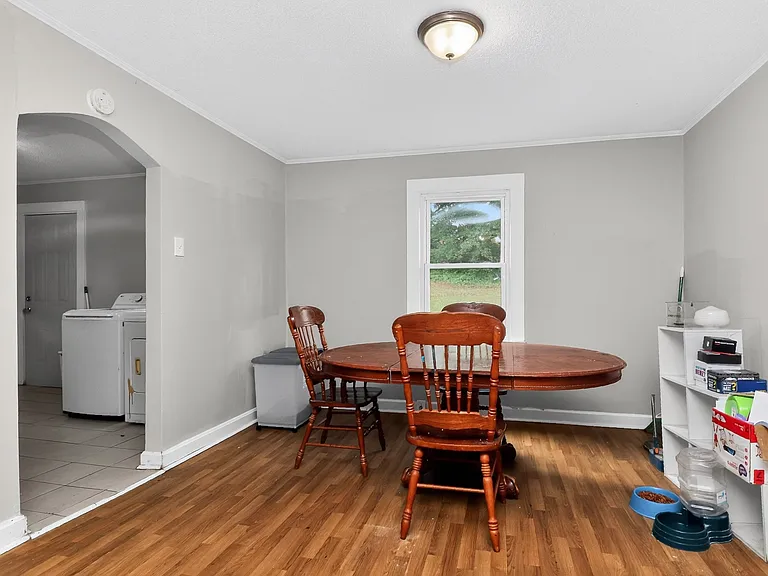 340 Clay St — Photo 28