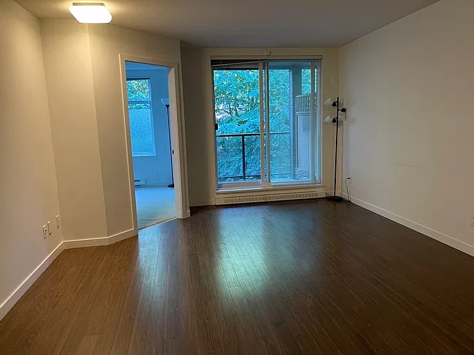 2 bed, 1.0 bath, 754 sqft, $2,100 — Photo 2