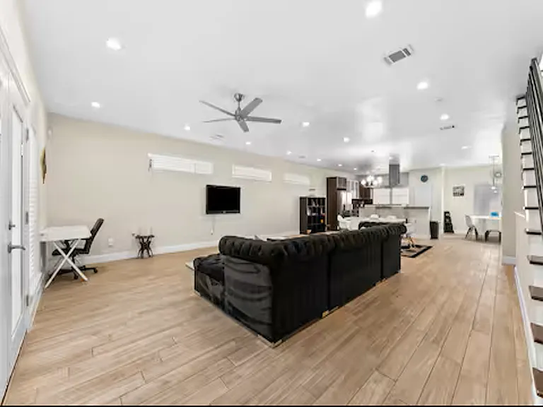 3045 Clinton Dr — Photo 27