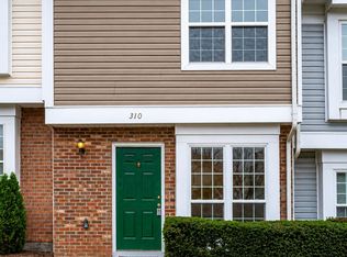 310 Lancaster Sq #310, Sterling, VA 20164