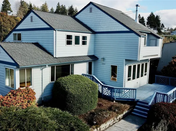 12100 Shorewood Avenue SW, Burien, WA 98146