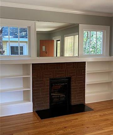 4th image of 819 Wood St