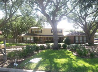 111 Alameda Cir, Victoria, TX 77904