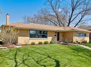 1008 W Pendleton Pl, Mount Prospect, IL 60056