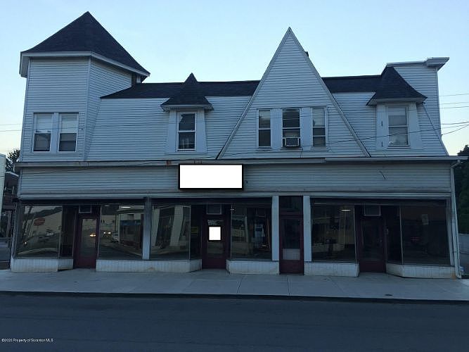 1st image of 1822-1824 1826 Main St