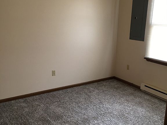 5th image of 600 N Wagner Ave #1
