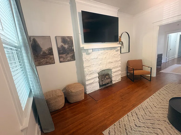 949 S Cox St #2-951 — Photo 5